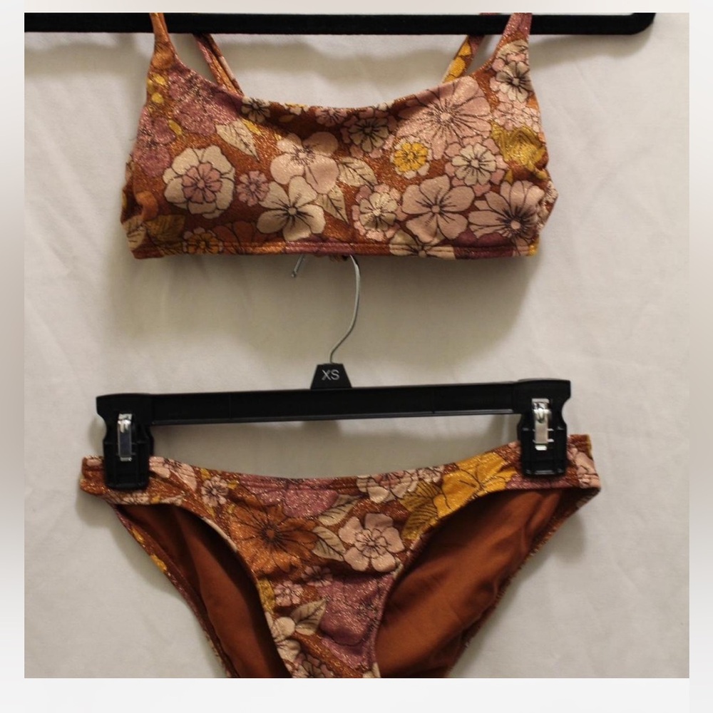 Super cute brown floral bikini.